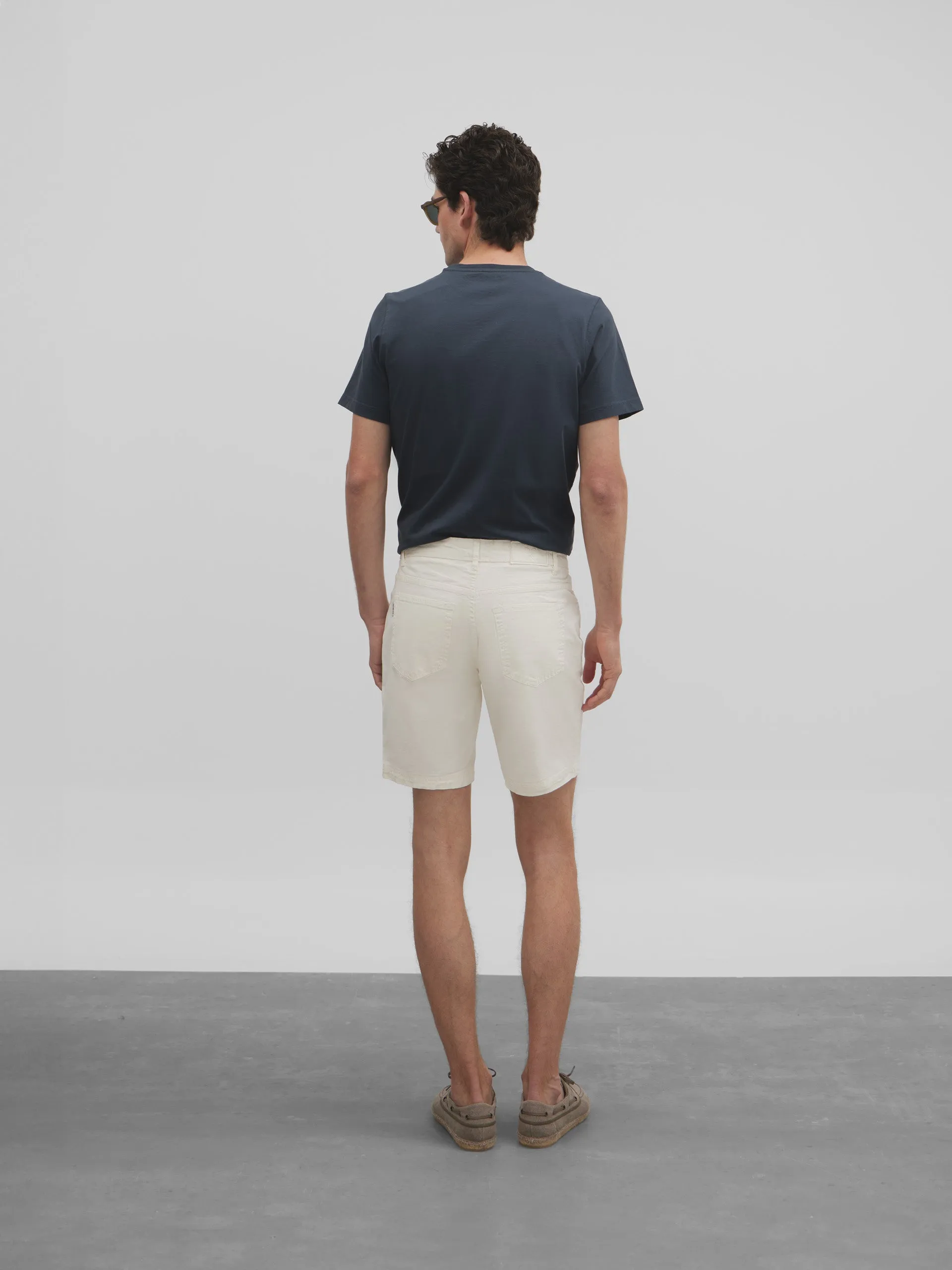 Bermuda cinco bolsillos beige claro