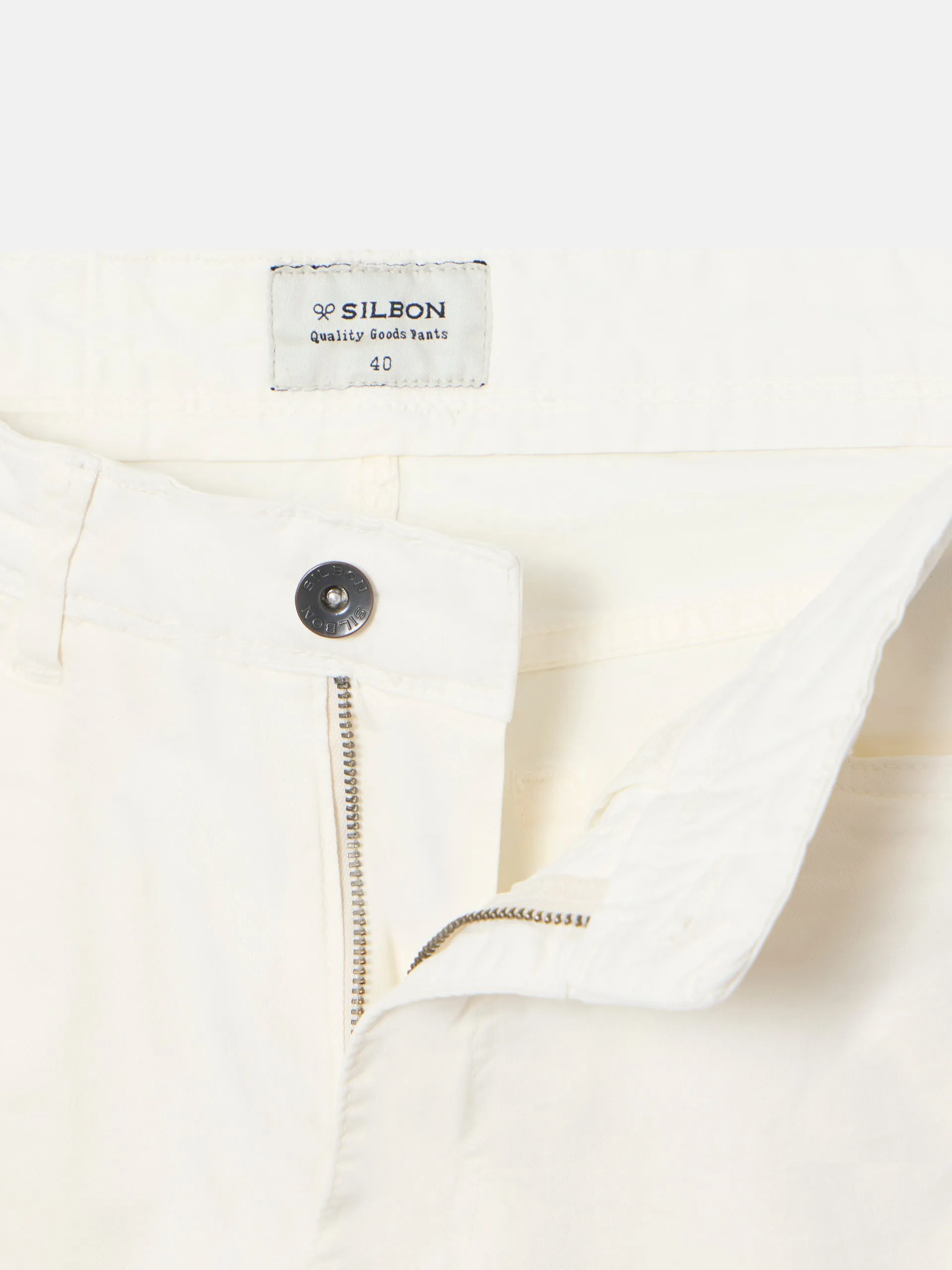 Bermuda cinco bolsillos beige claro