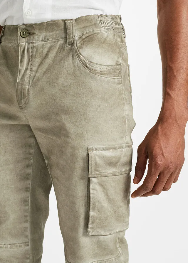 Bermuda elástica larga de estilo cargo con corte cómodo y regular Caqui nuevo