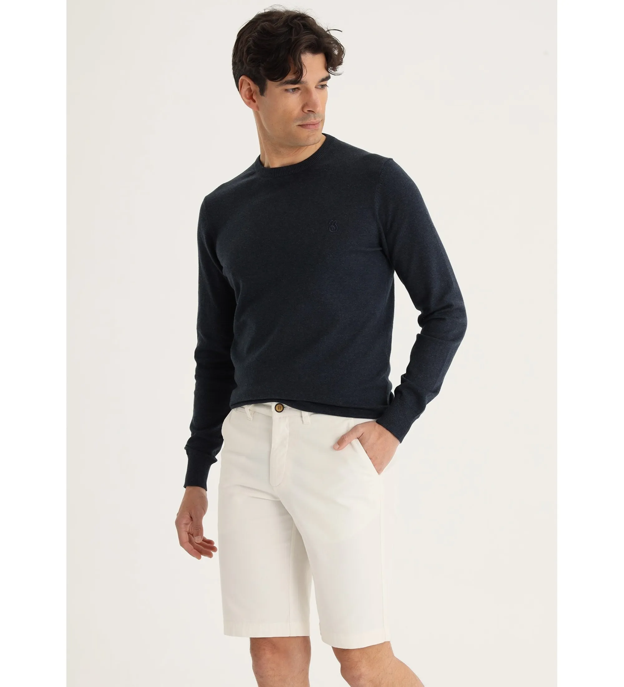 BERMUDAS CHINO SLIM  TIRO MEDIO ESTILO CASUAL BLANCO