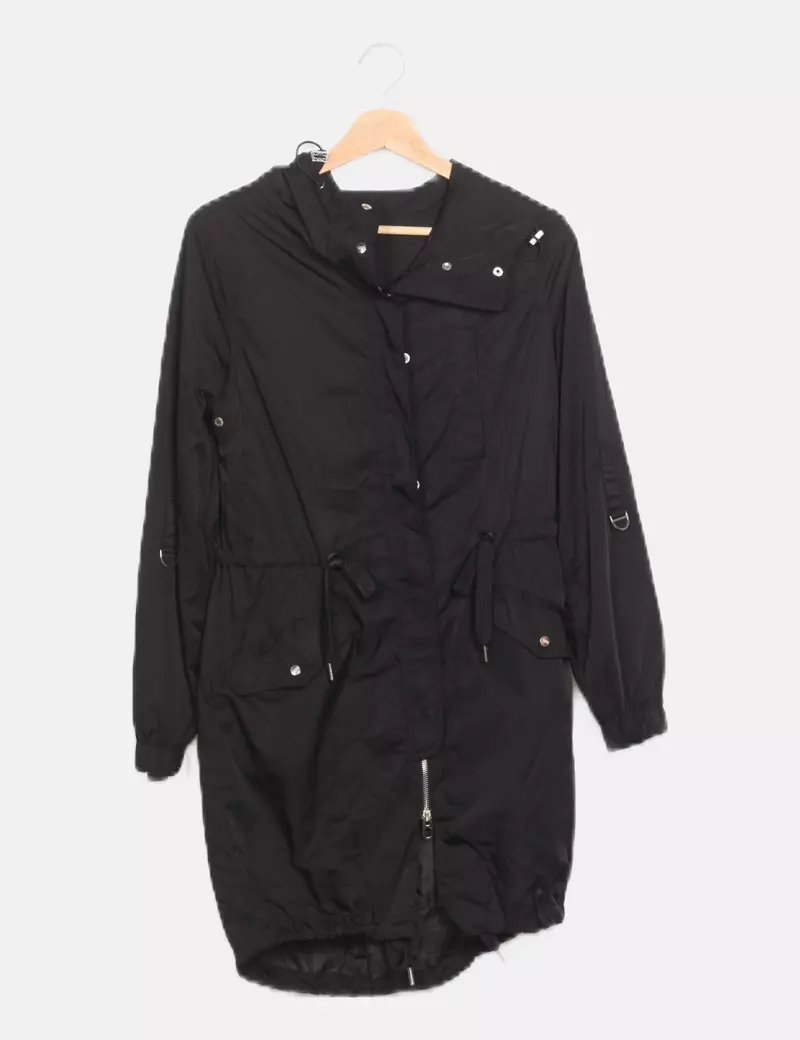 Bershka Parka con capucha negra