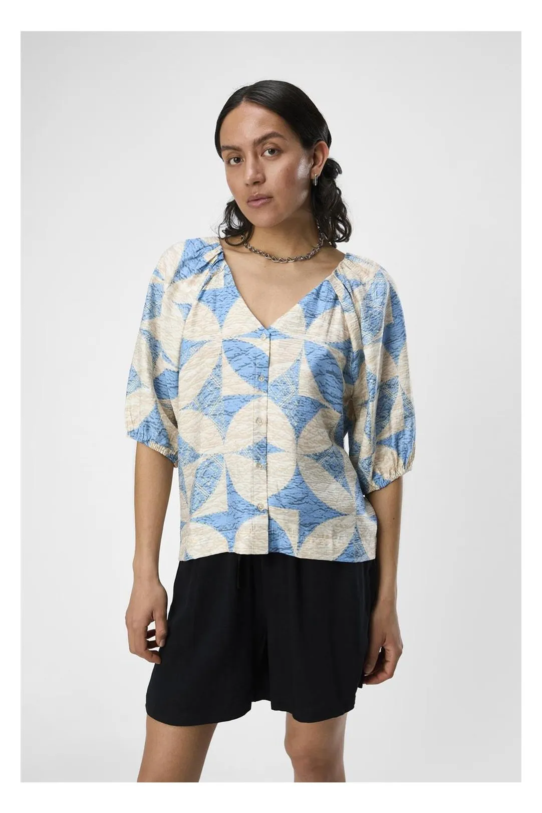 BLUSA CON BOTONES OBJBETINA BEIGE