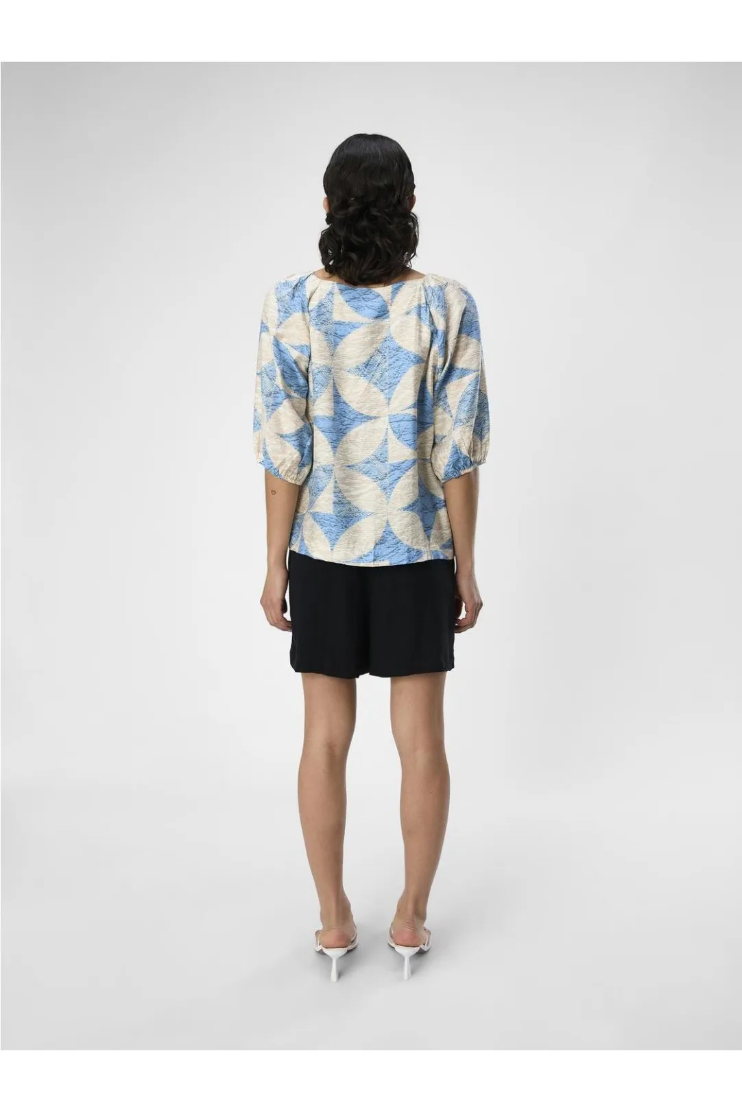 BLUSA CON BOTONES OBJBETINA BEIGE