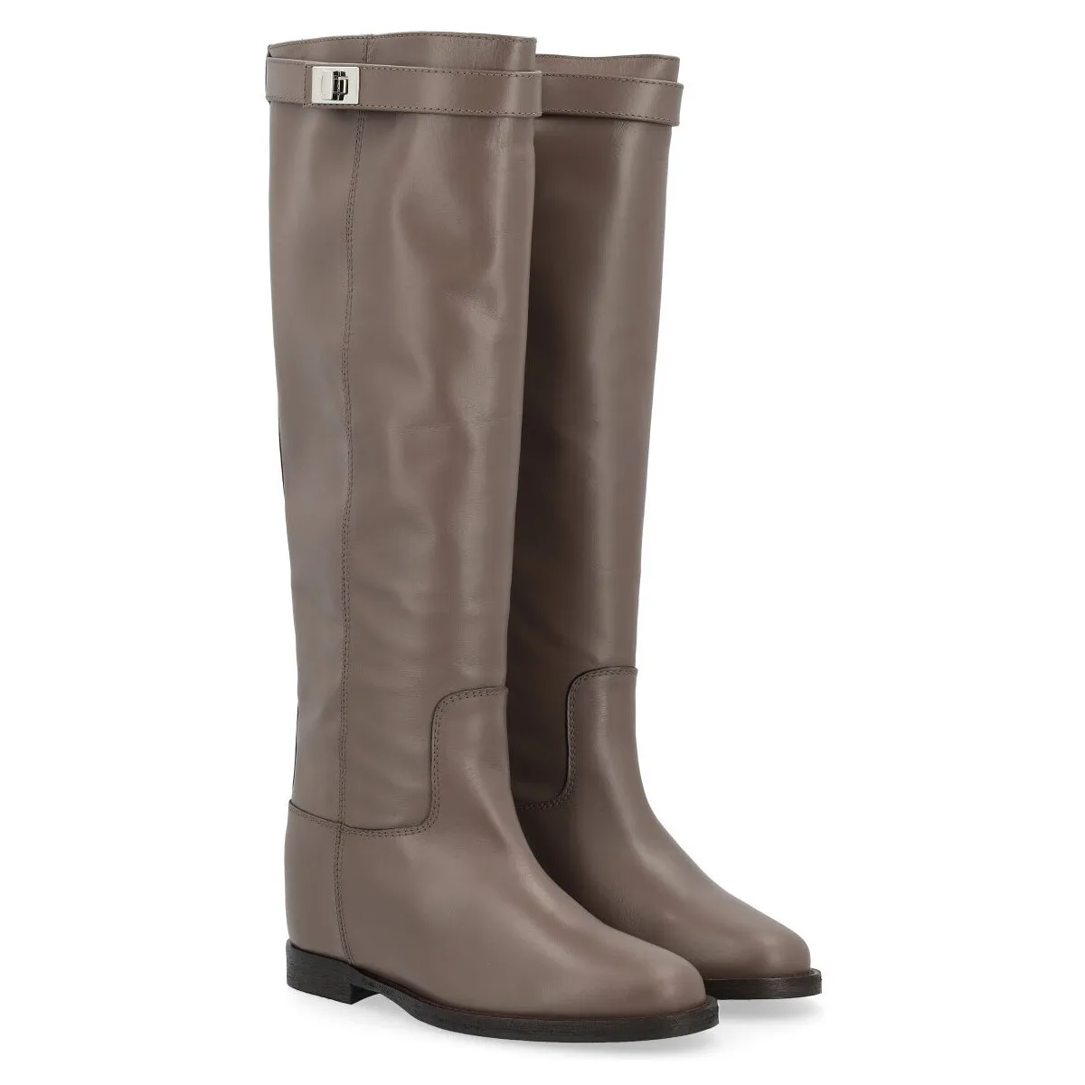 Bota  topo con candado plateado