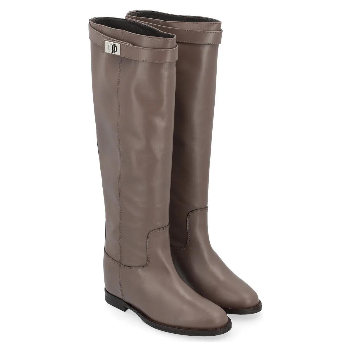 Bota  topo con candado plateado
