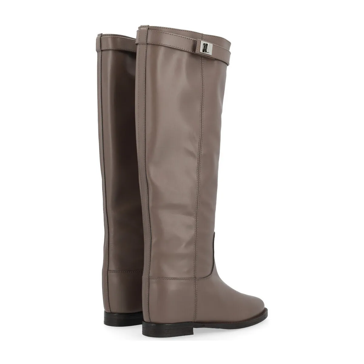 Bota  topo con candado plateado