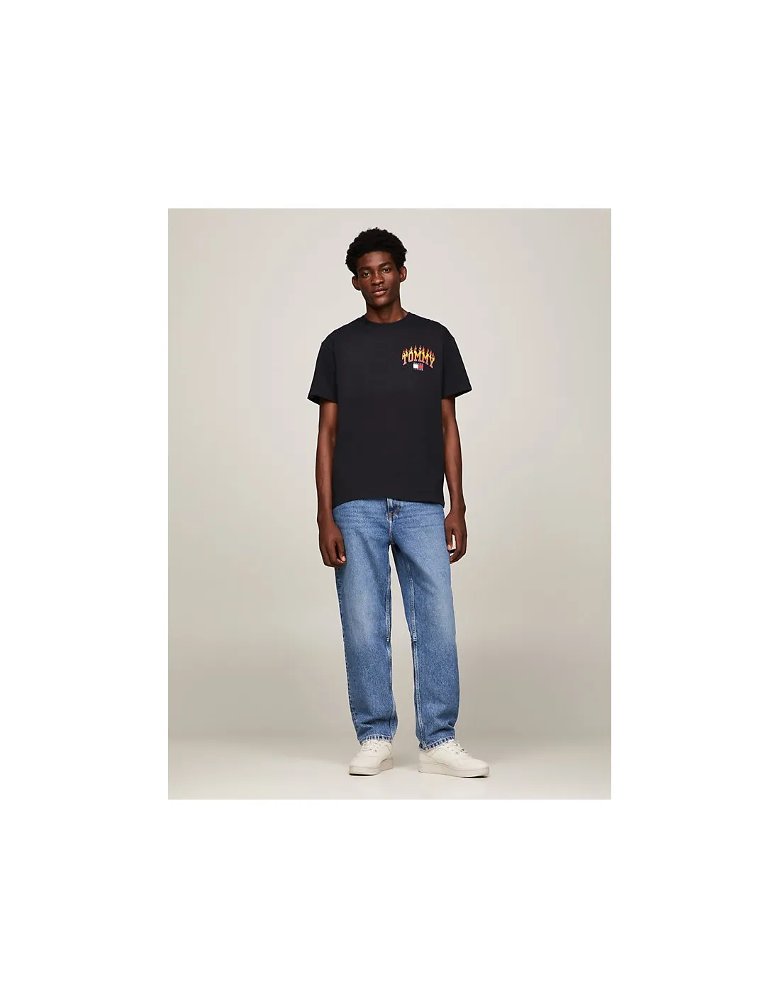 Camiseta amplia con logo flame de Tommy Jeans