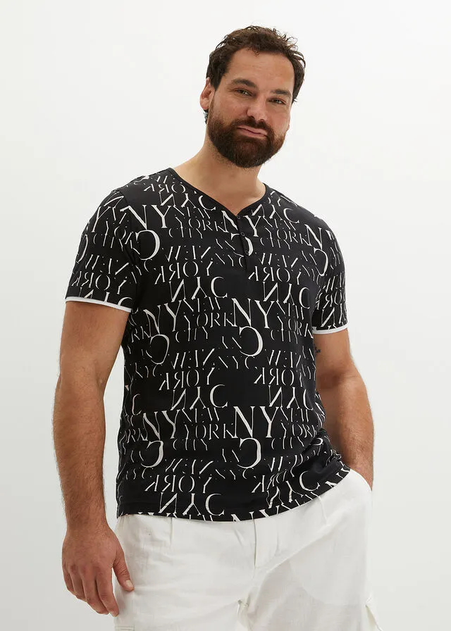 Camiseta con cuello henley, corte ajustado y manga corta Negro estampado