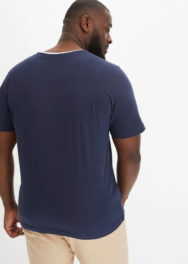 CAMISETA CON CUELLO HENLEY NEGROBLANCO