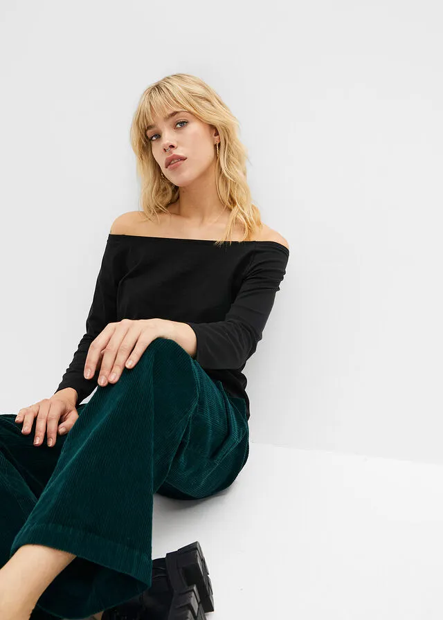 Camiseta con escote bañera Negro