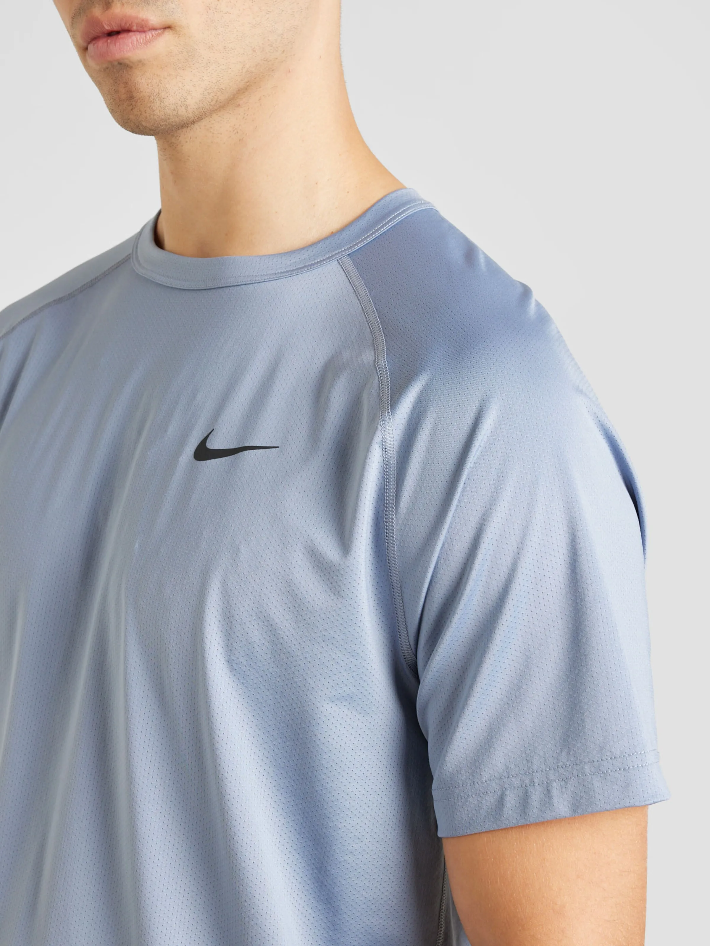 Camiseta funcional 'Ready' NIKE en Ópalo