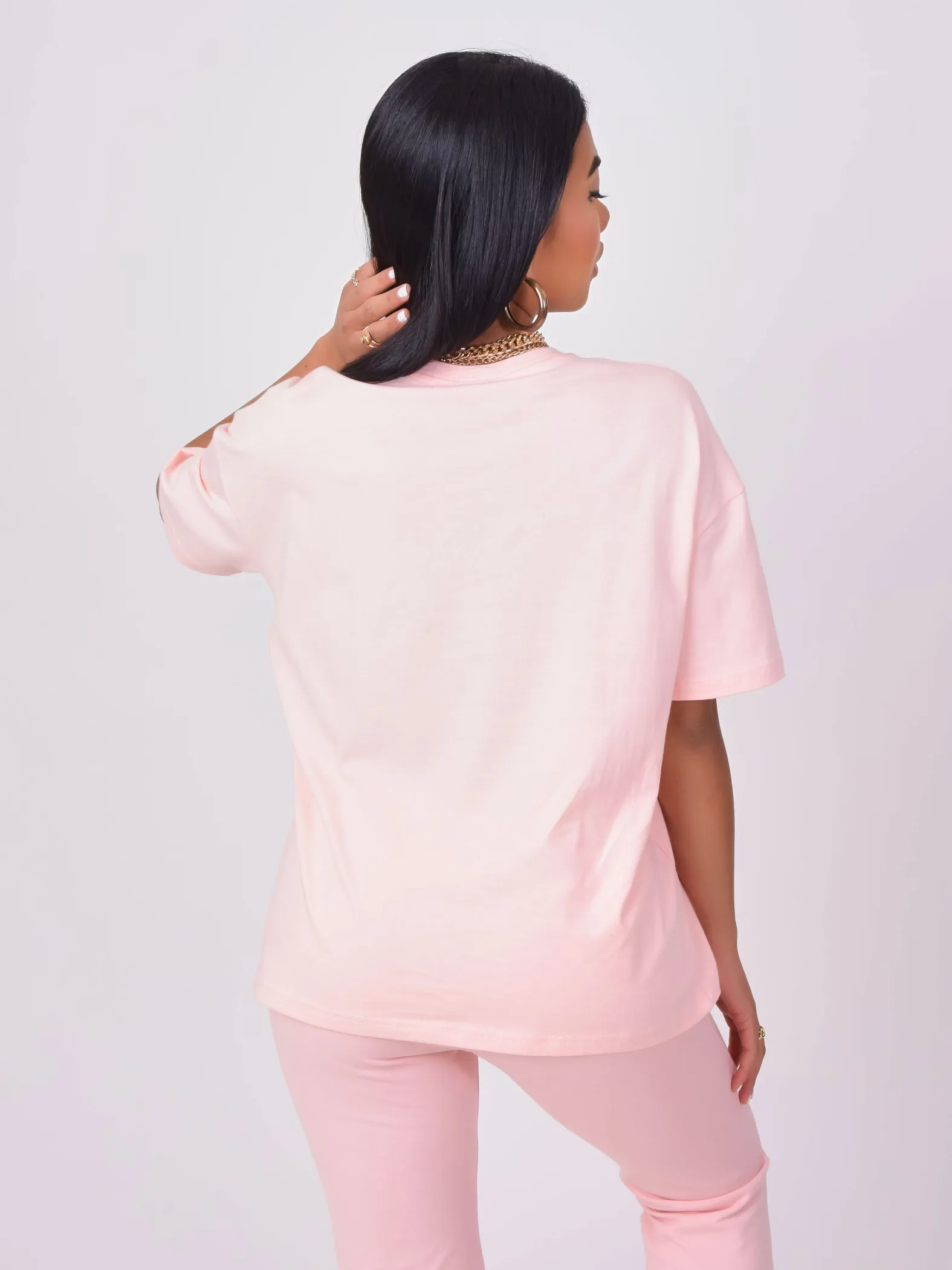 Camiseta holgada básica con logotipo
