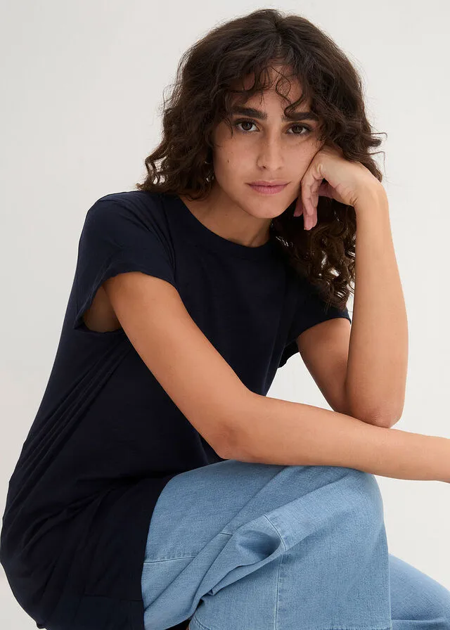 Camiseta larga estilo boxy de manga corta Azul oscuro