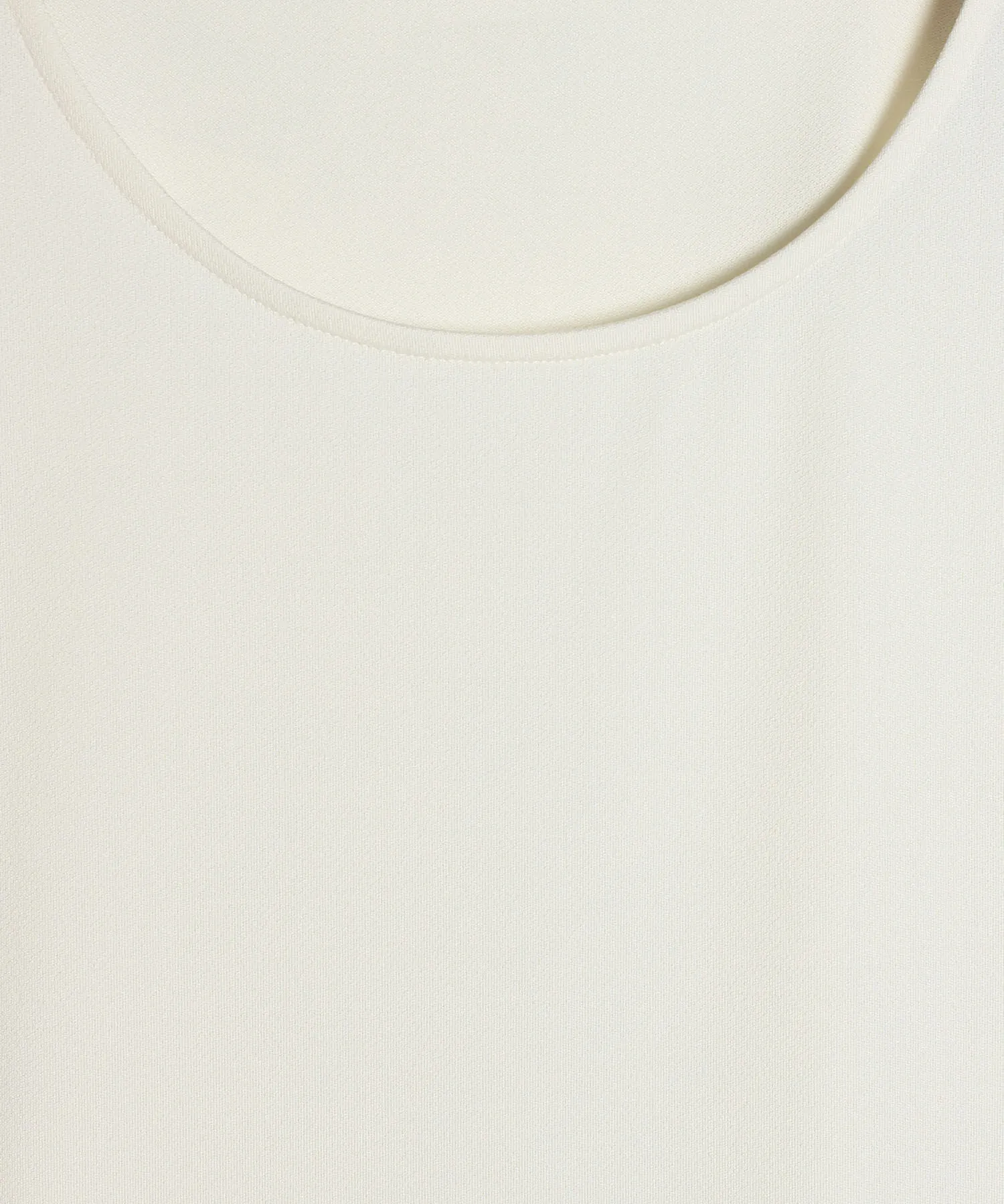 CAMISETA MANGA CORTA UNICOLOR CON CUELLO REDONDO