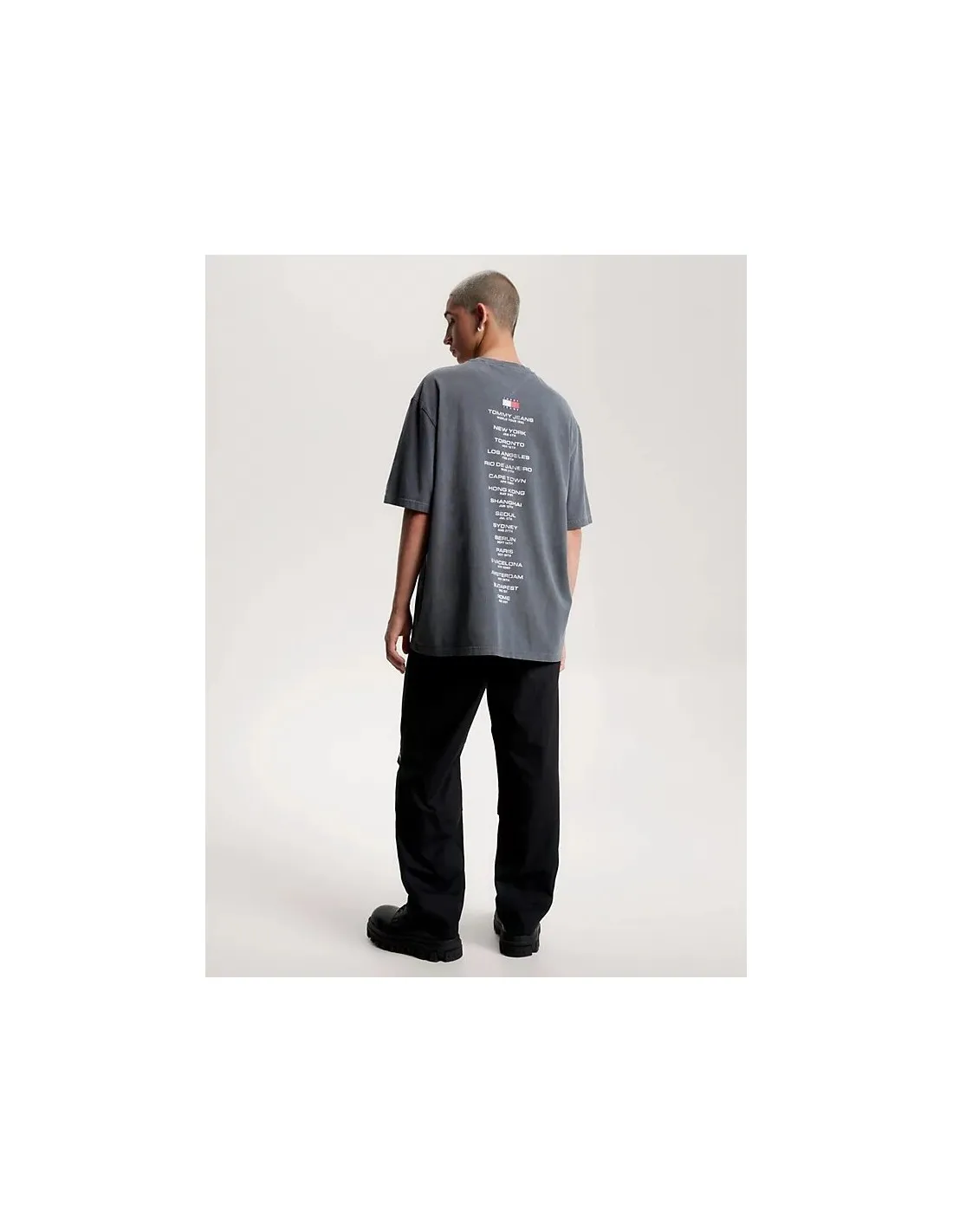 Camiseta oversize con diseño de tigre y logo de Tommy Jeans