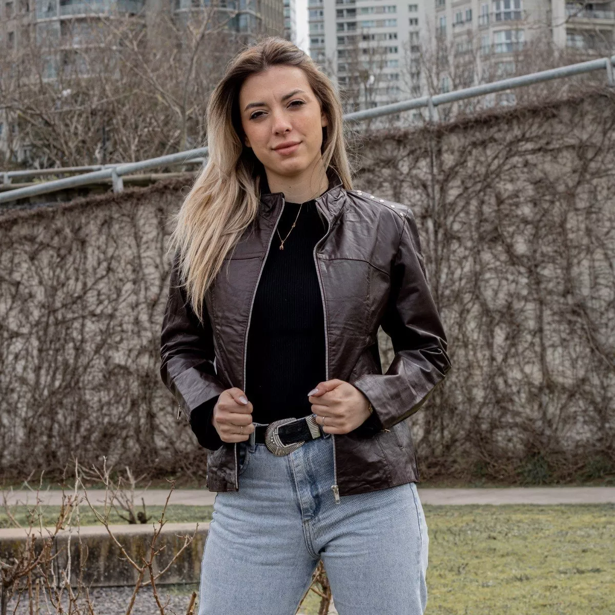CAMPERA DE CUERO VACUNO 100% LEGITIMO DE MUJER  ART: 475