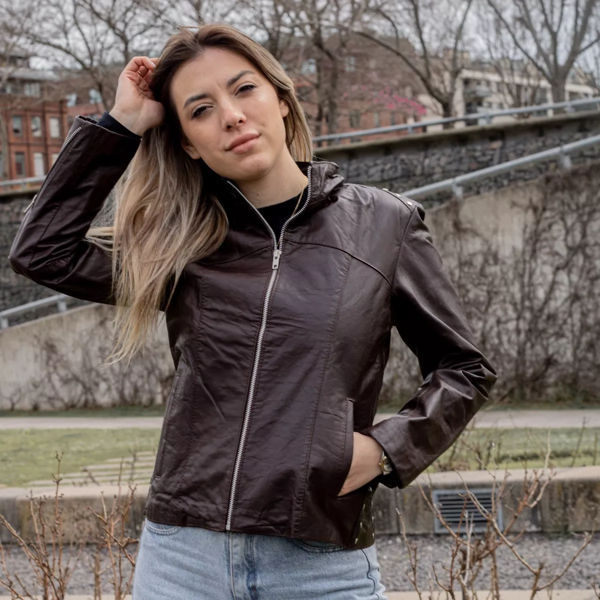 CAMPERA DE CUERO VACUNO 100% LEGITIMO DE MUJER  ART: 475