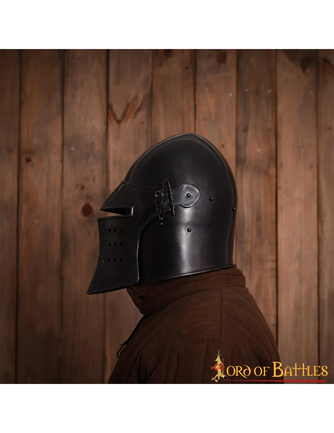 Casco de caballero negro con visera desmontable y forro de cuero
