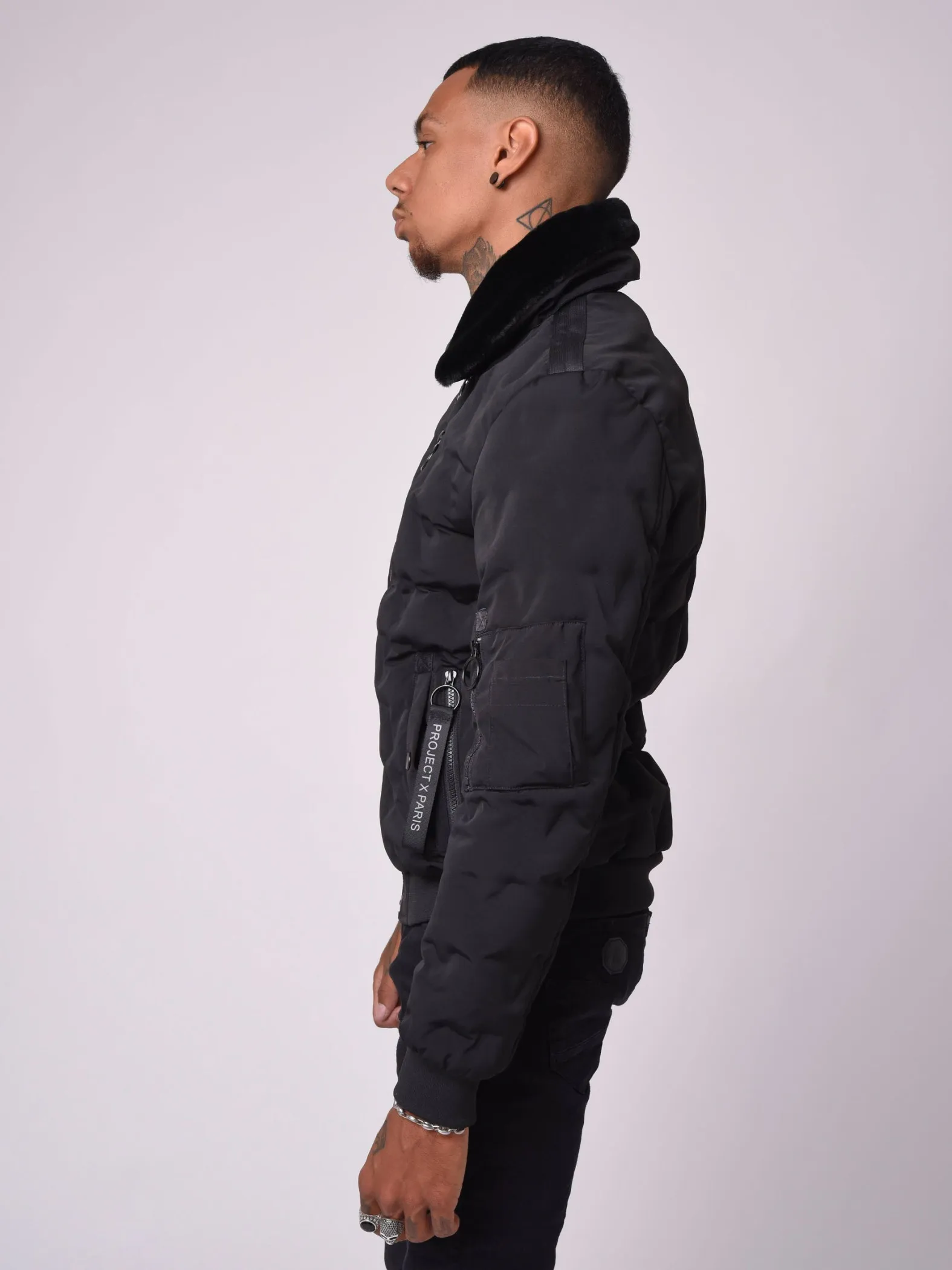Chaqueta acolchada con cuello de piel