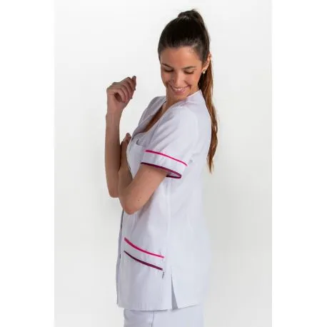Chaqueta blanca con vivos en morado