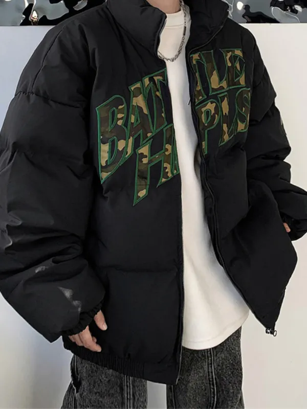 Chaqueta de hombre con bordado de letras y camuflaje