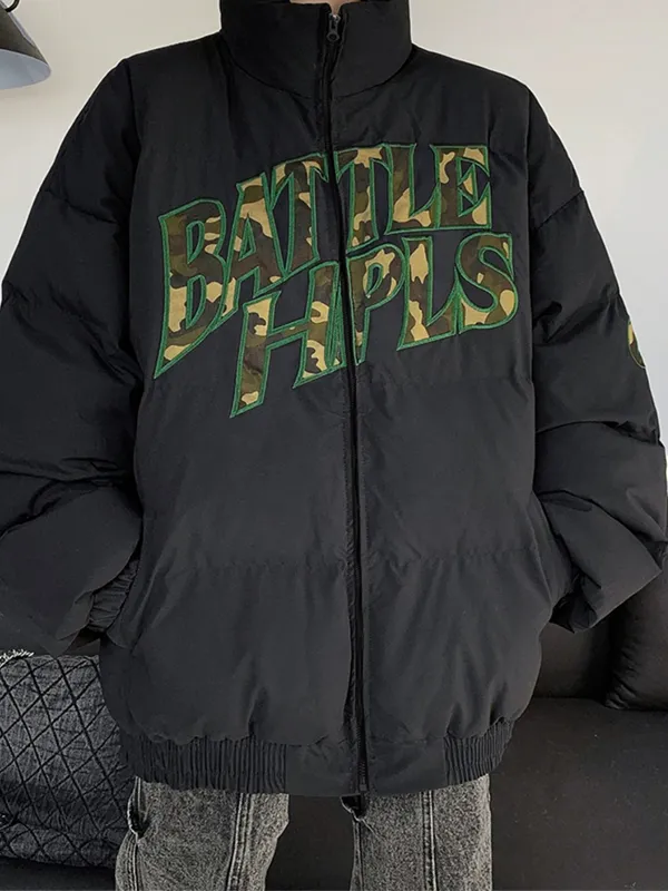 Chaqueta de hombre con bordado de letras y camuflaje