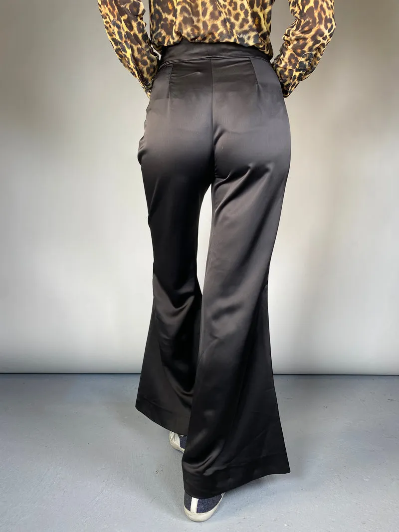 CHER Pantalón Satinado