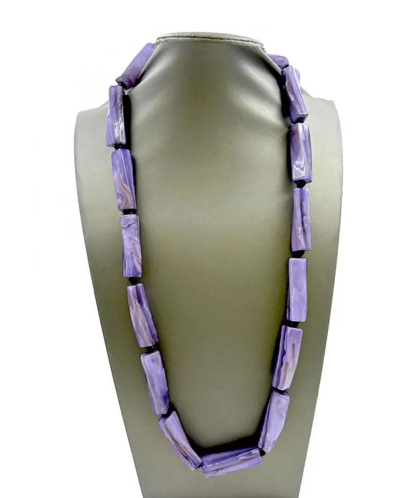COLLARES MORADOS TONO LILACEO PARA SALIR DE TARDEO CON AMIGAS