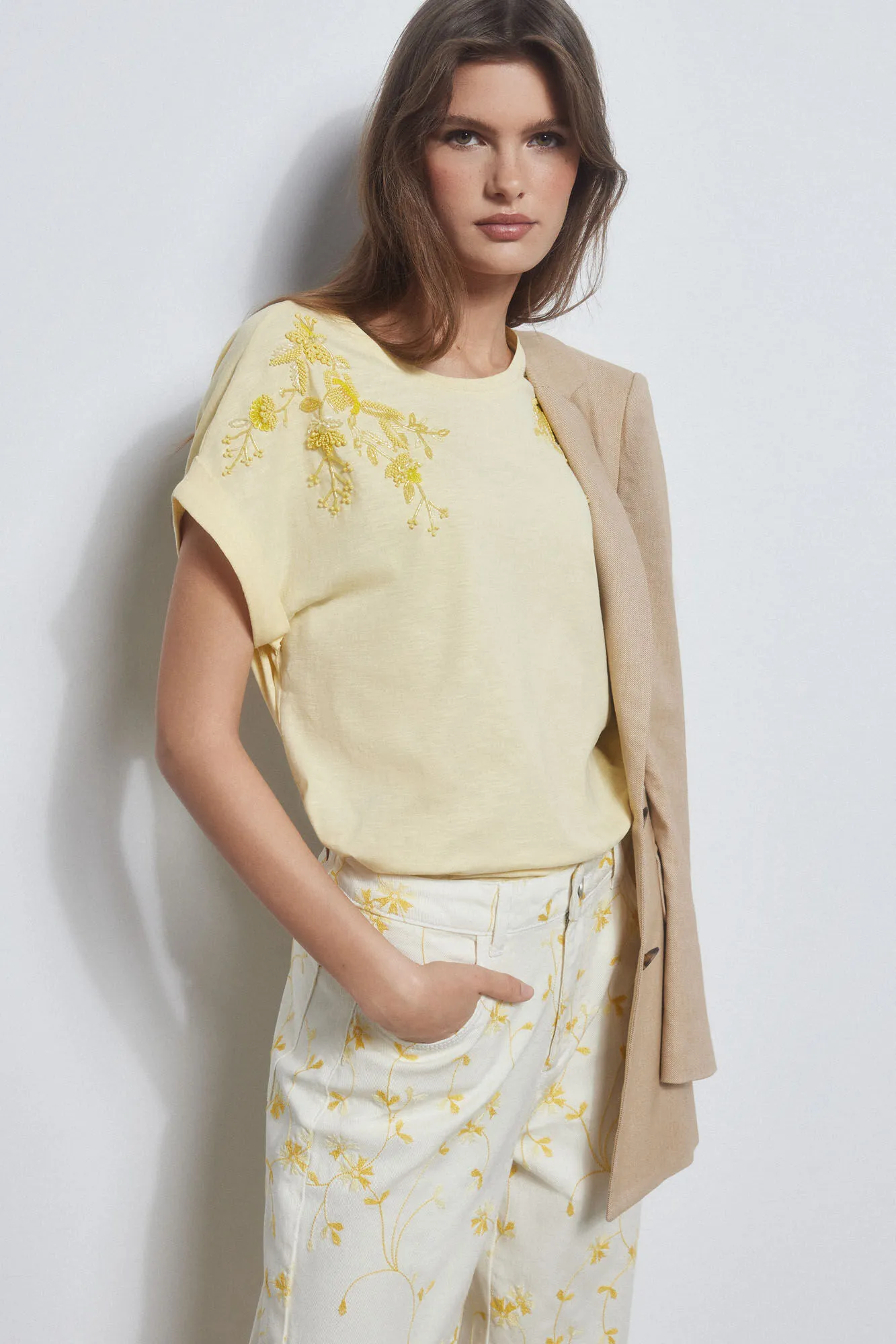 EMBROIDERED SHORTSLEEVED TSHIRT