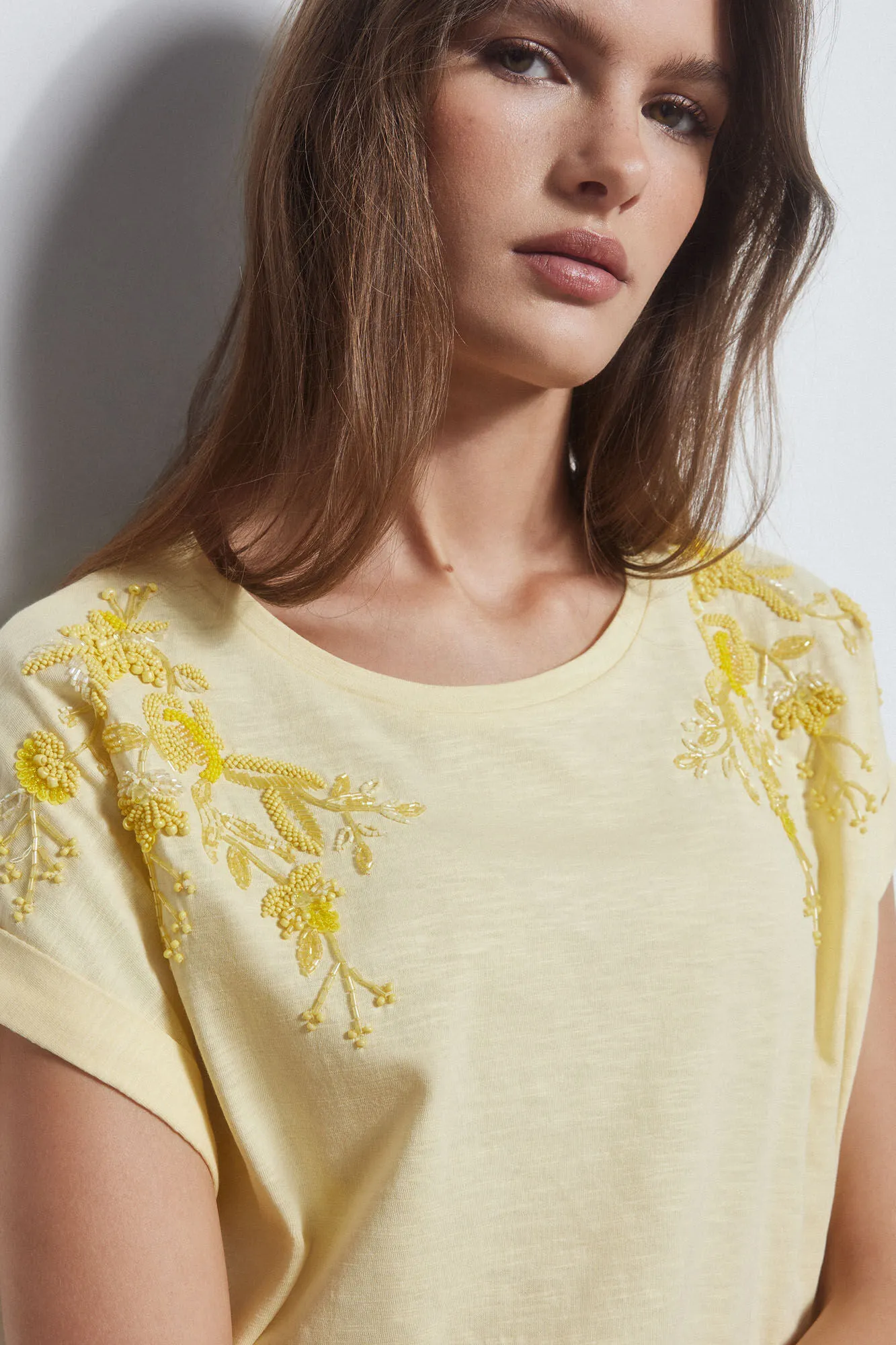 EMBROIDERED SHORTSLEEVED TSHIRT