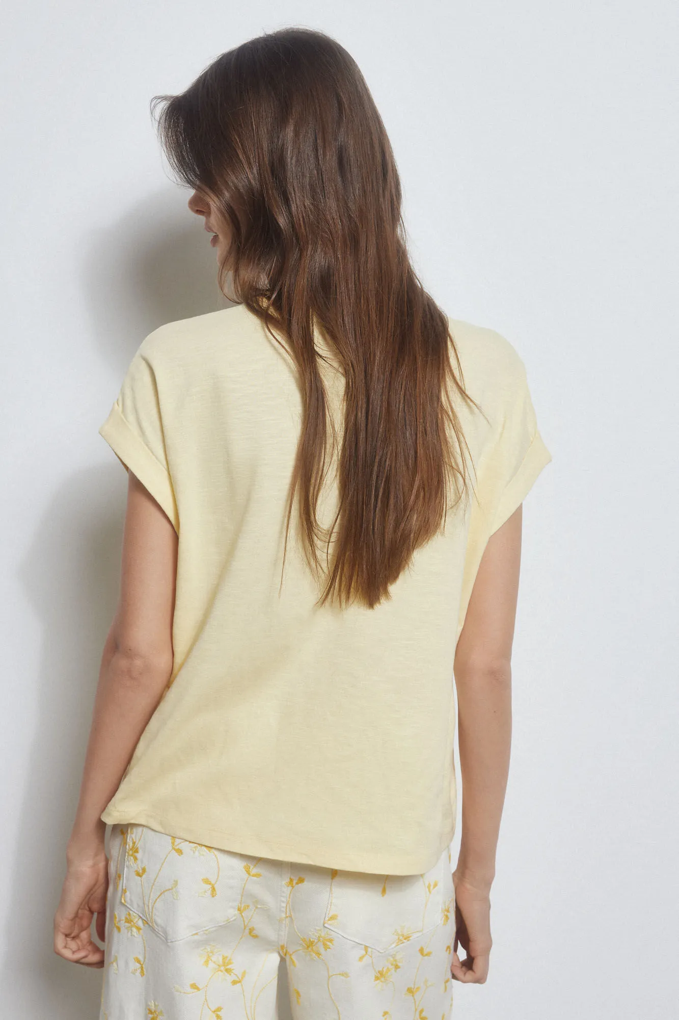 EMBROIDERED SHORTSLEEVED TSHIRT