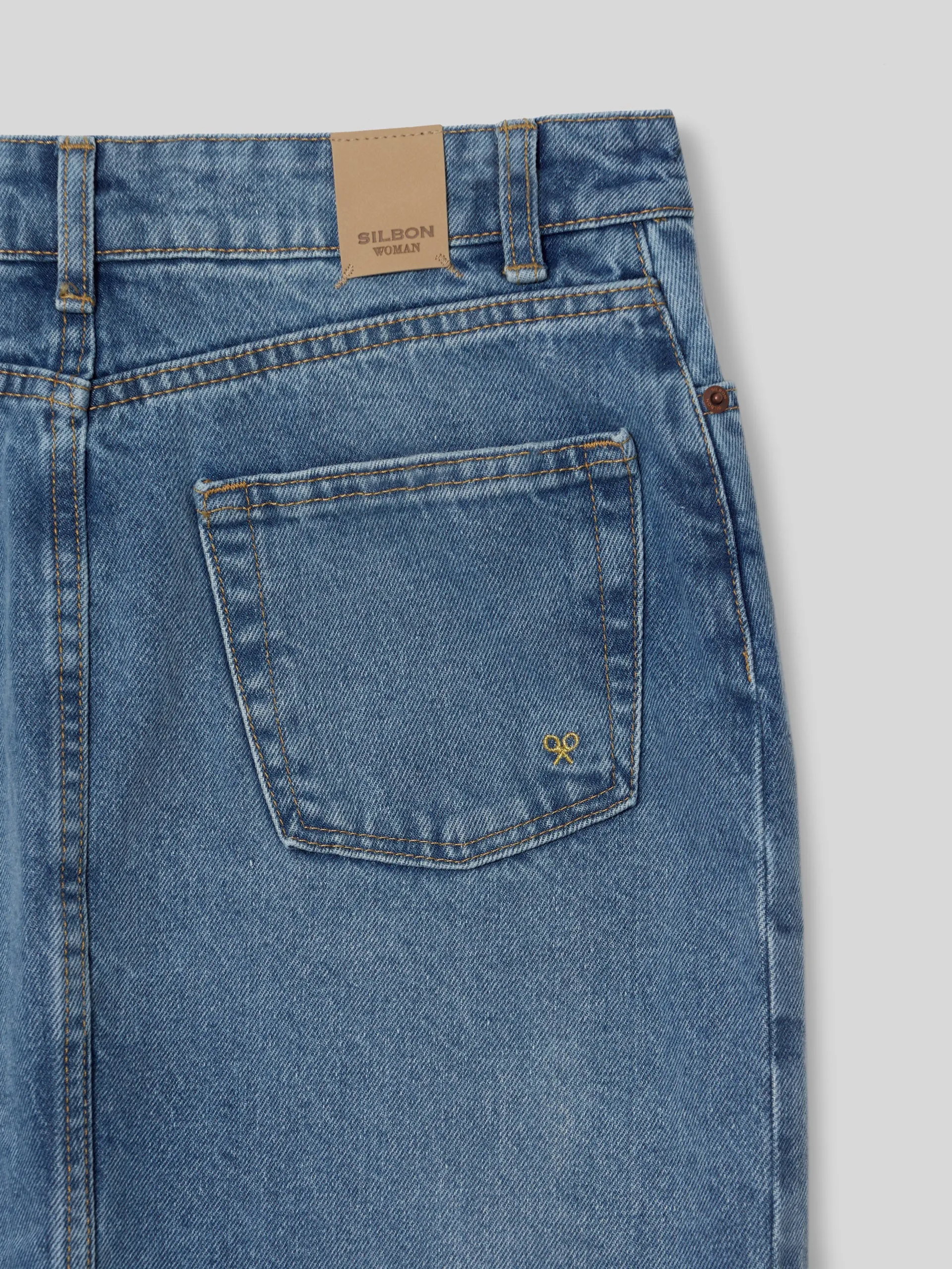 Falda midi denim medio