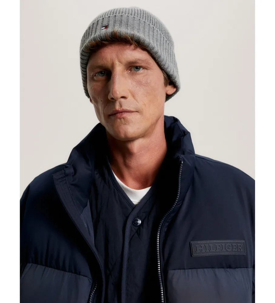 Gorro con logo Essential gris