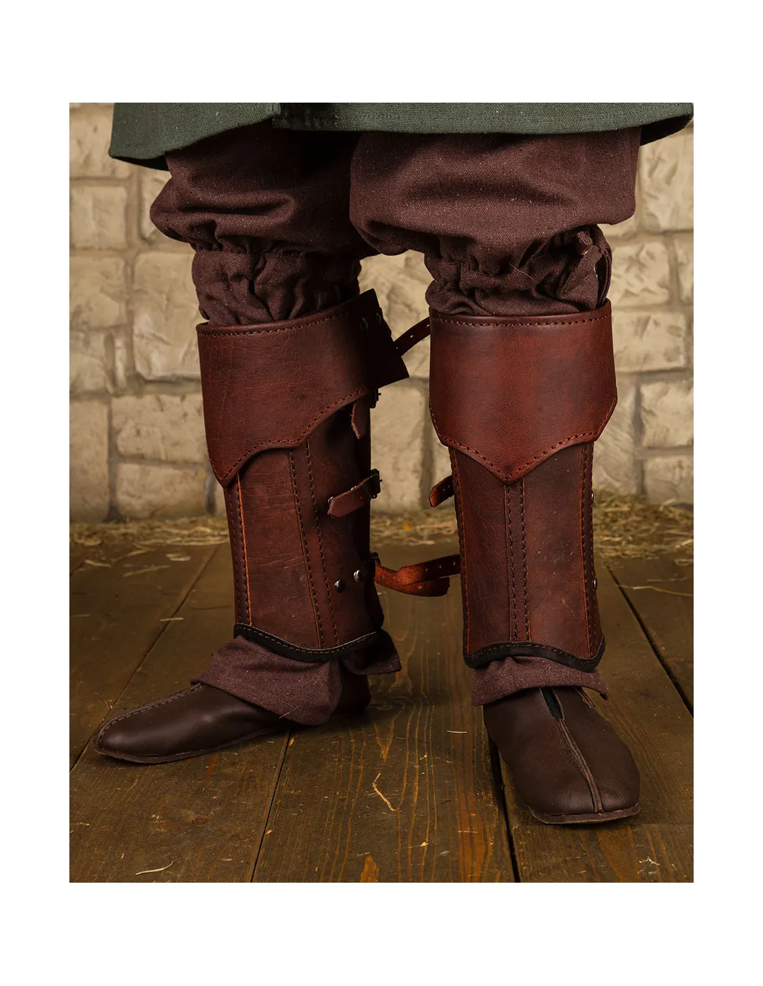 Grebas medievales de cuero marrón modelo Randulf