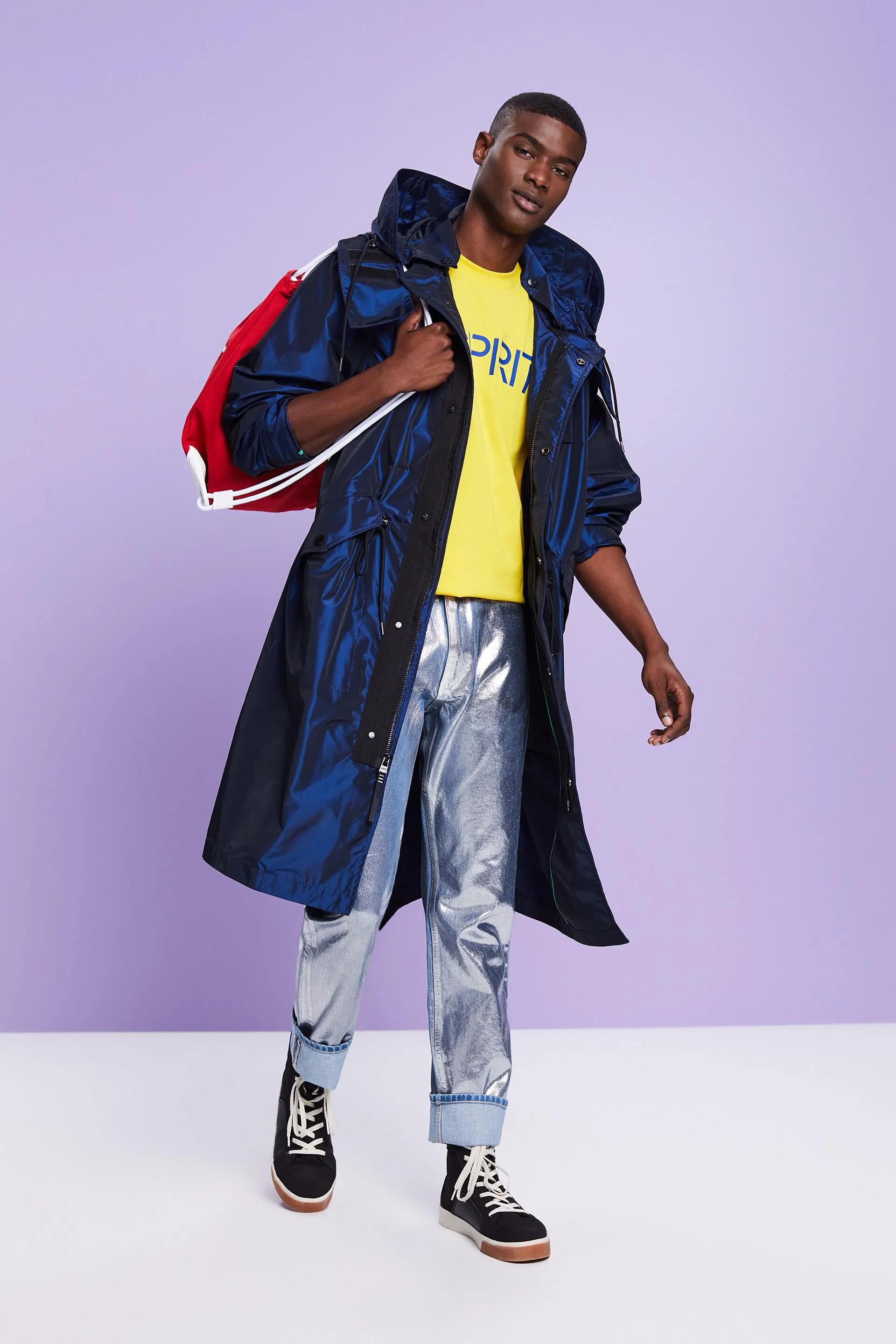 Jeans straight fit con revestimiento metalizado
