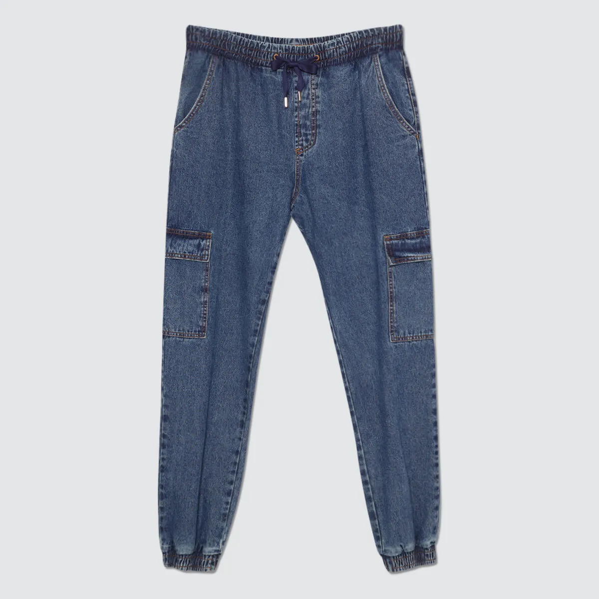 Jogger En Denim Con Bolsillos
