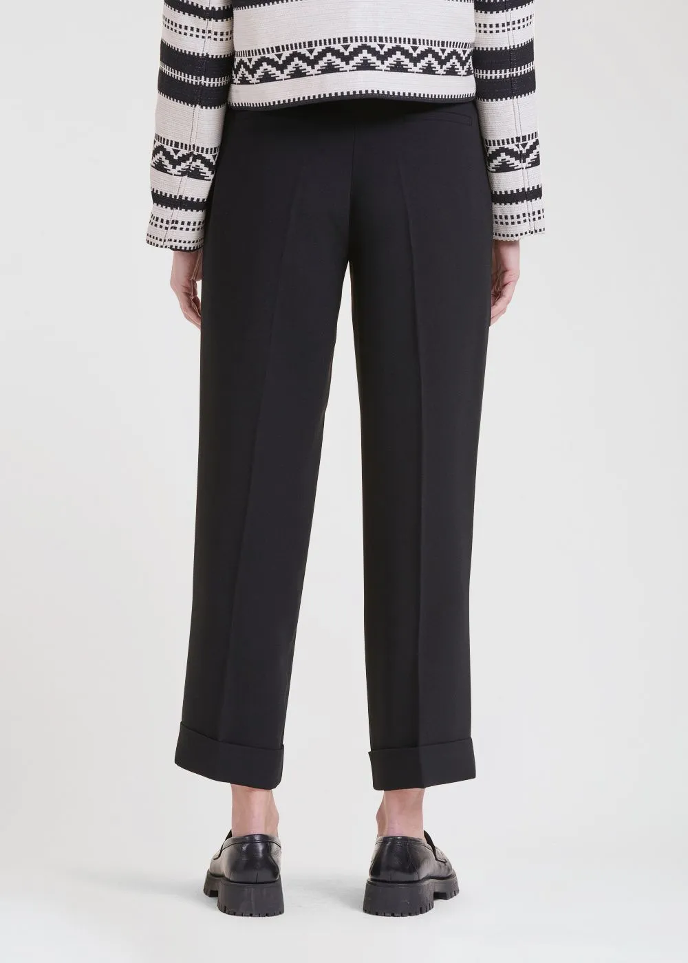 LA FEE MARABOUTEE Pantalón tobillero recto de tejido crepé y talle medio alto en negro