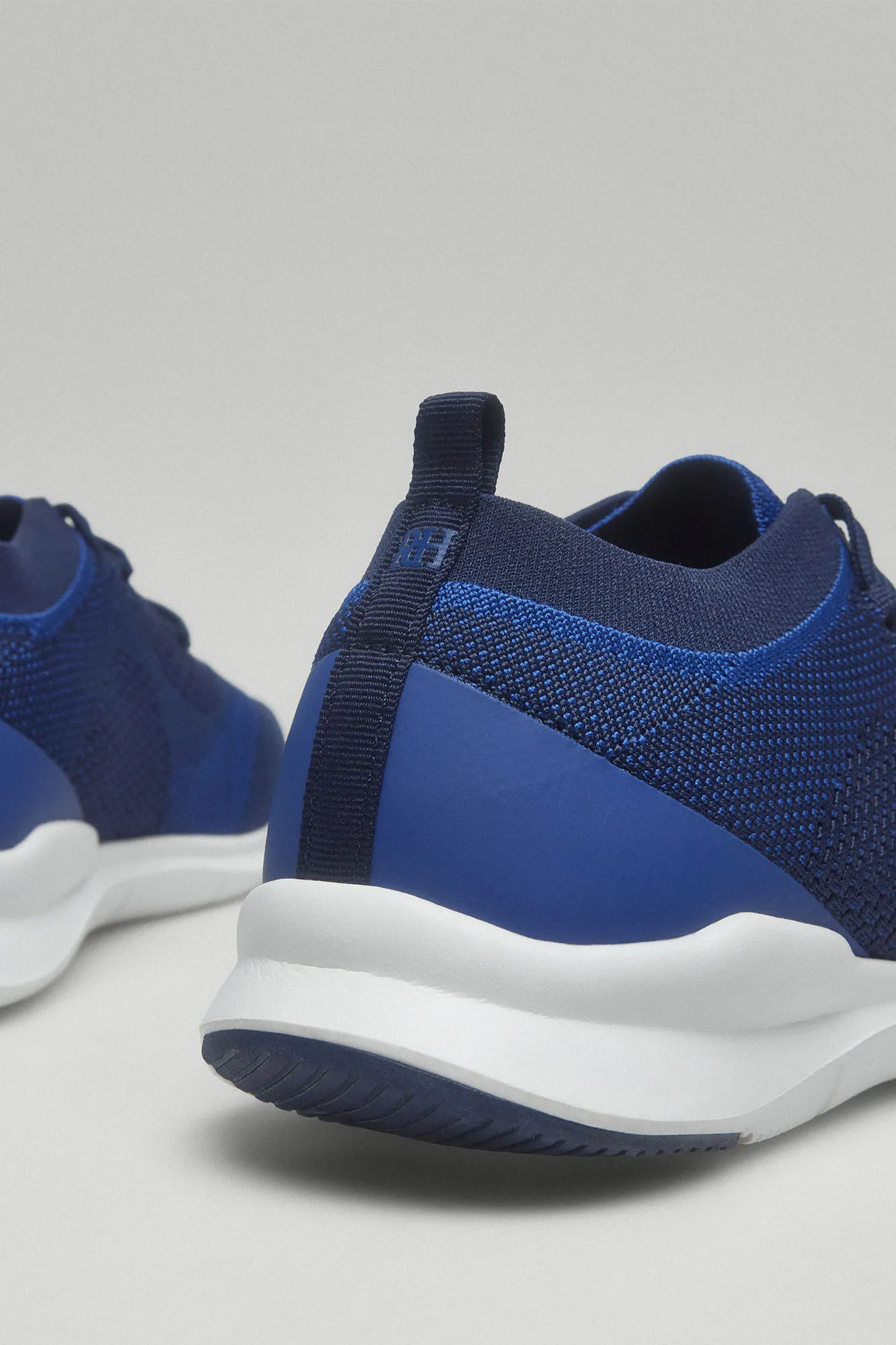 Lightweight trainer