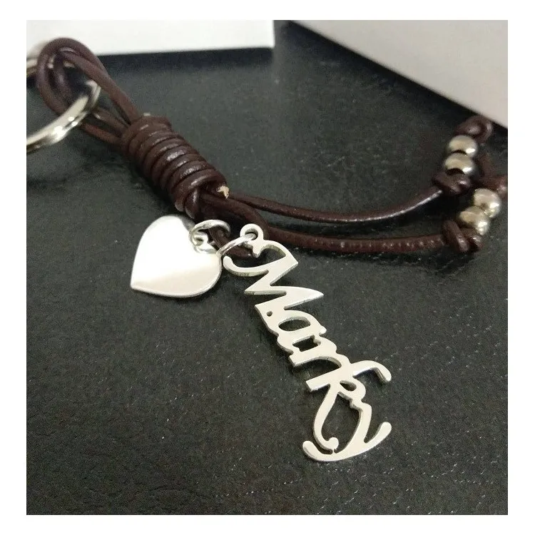 LLAVERO CON NOMBRE Y CORAZON EN PLATA DE LEYCUERO