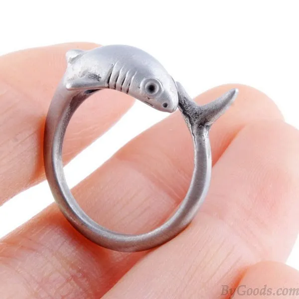 NAUGHTY SWIMMING SHARKSHAPED ORIGINAL ALLOY OPENING RING