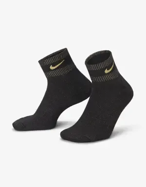 Nike Everyday Essentials