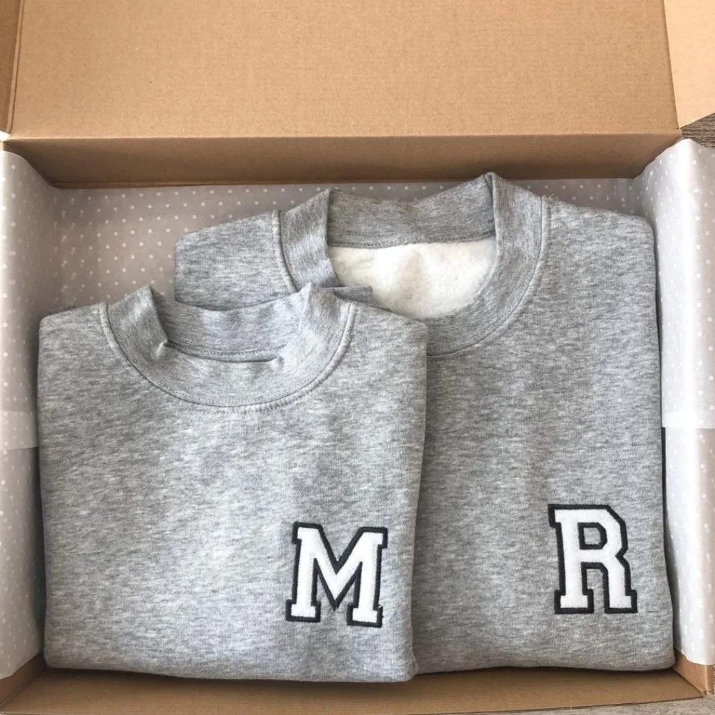 PACK 2 SUDADERAS FAMILIA GRIS  INICIAL BORDADA
