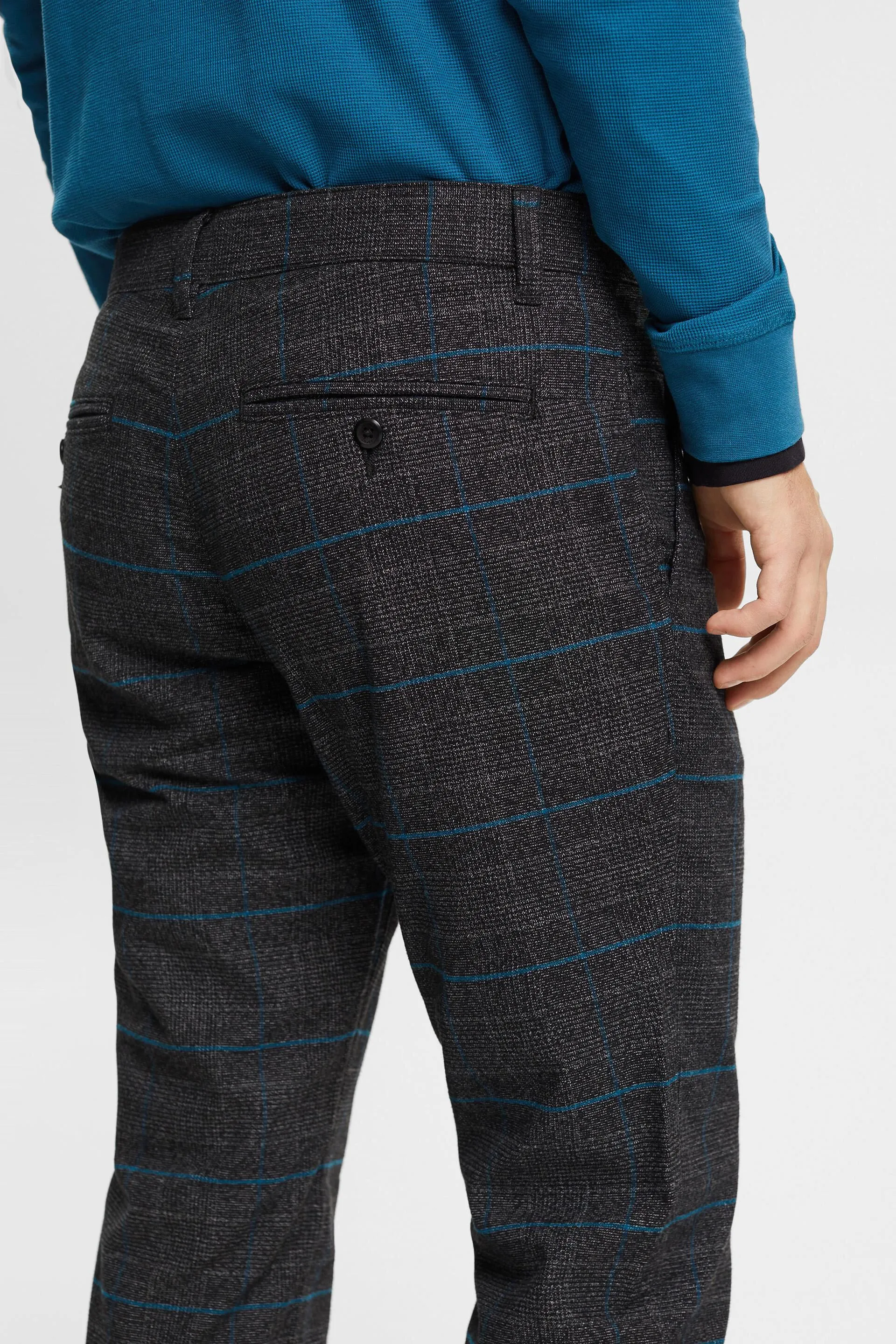 Pantalón de corte ajustado a cuadros