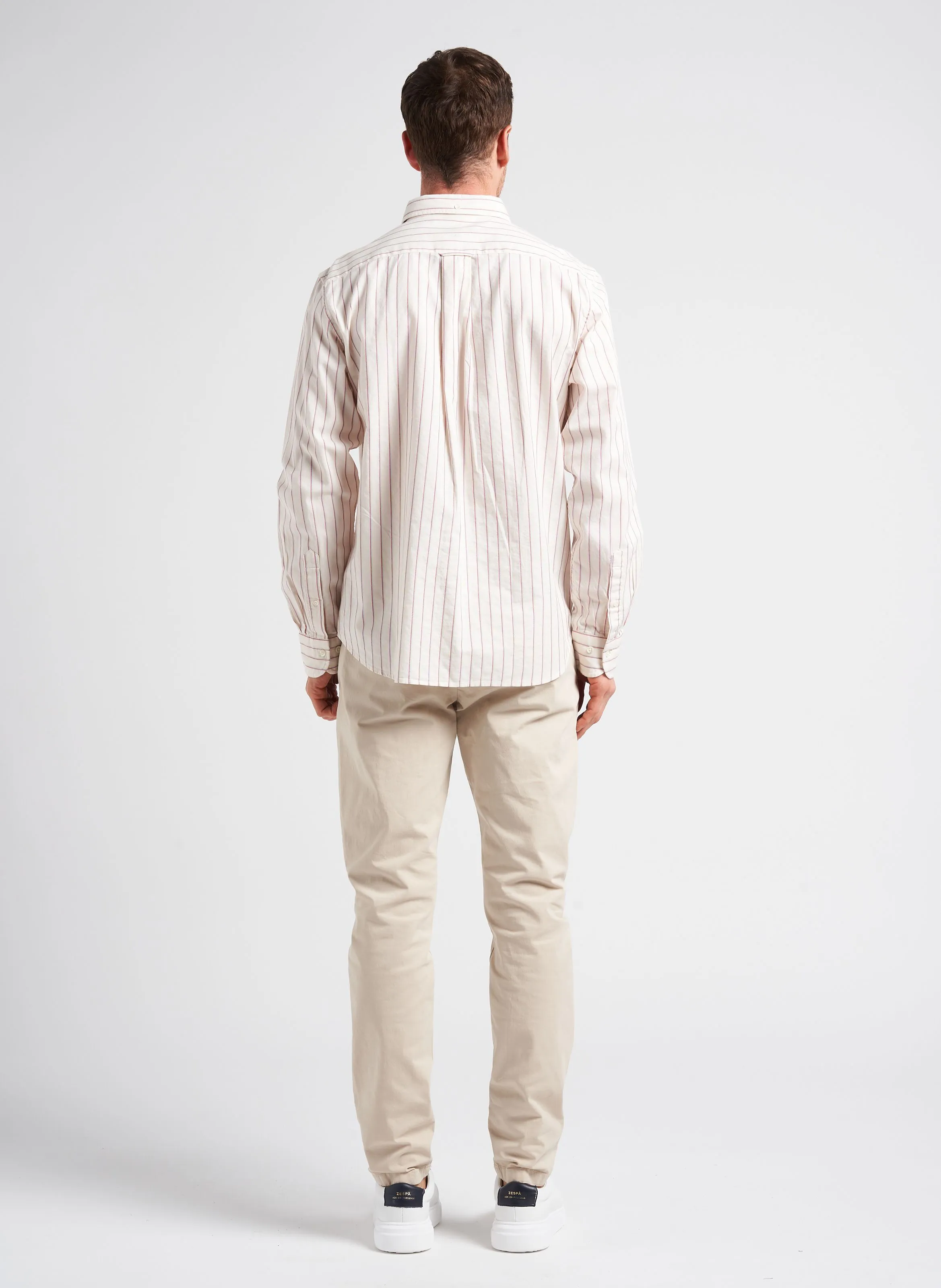 Pantalón chino regular fit de algodón elástico en beige