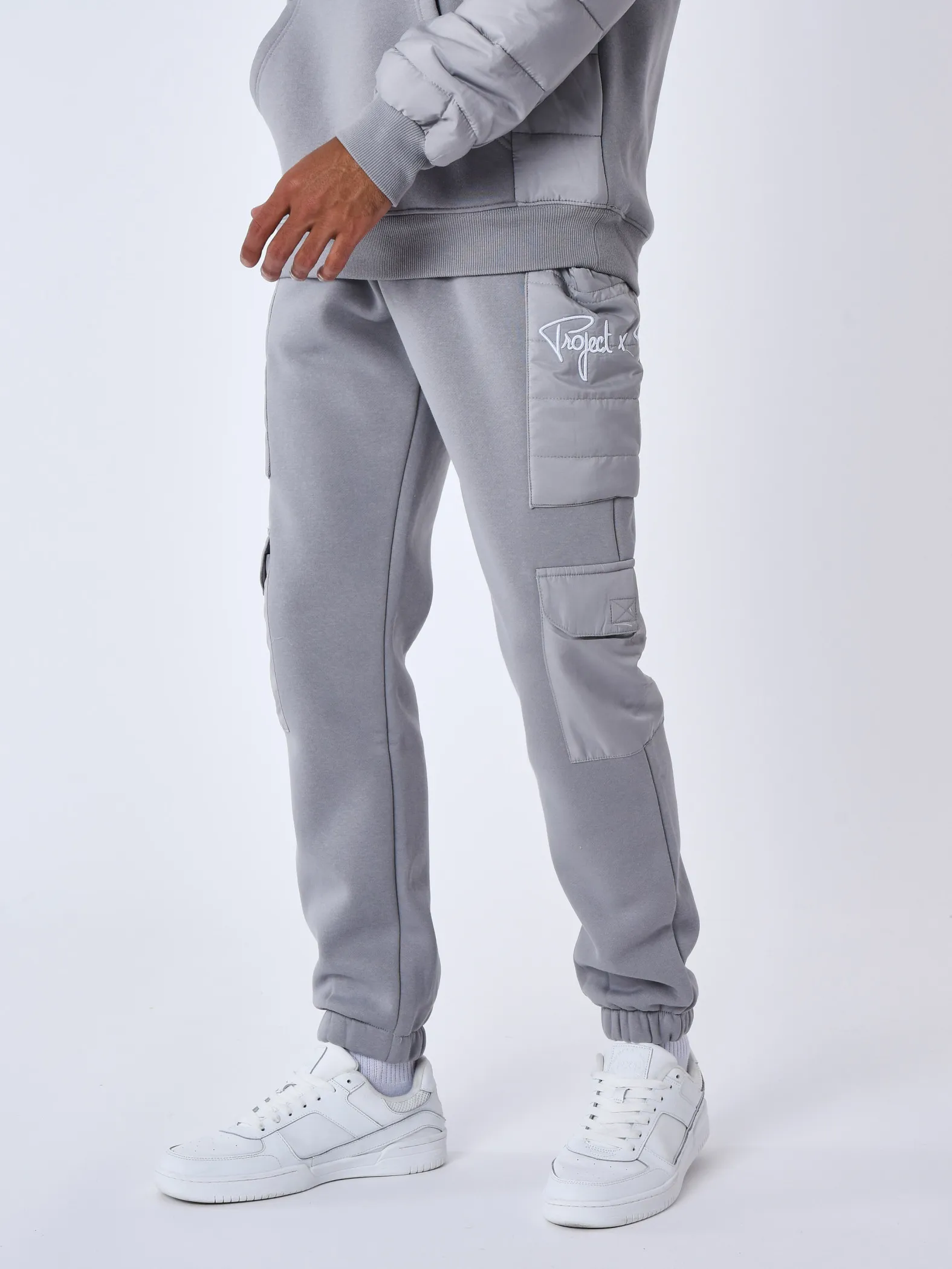 Pantalón de chándal con canesú bimateria