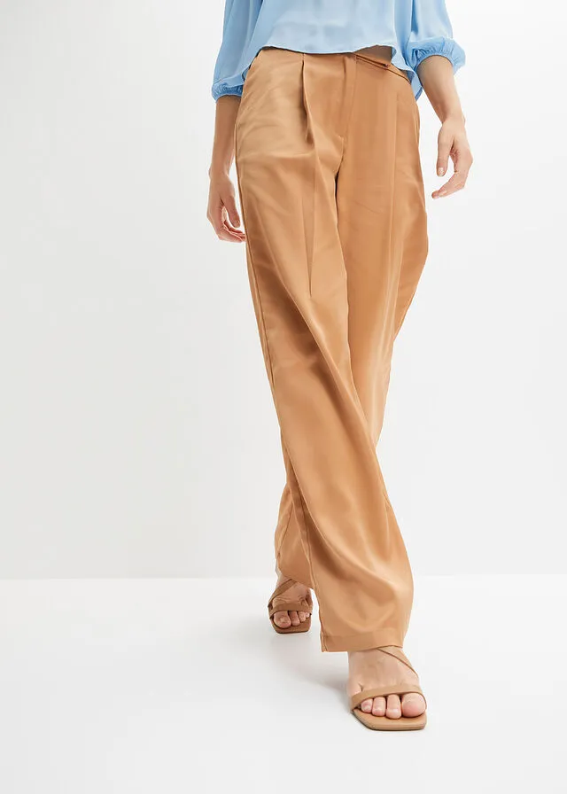 Pantalón de pinzas café con hielo