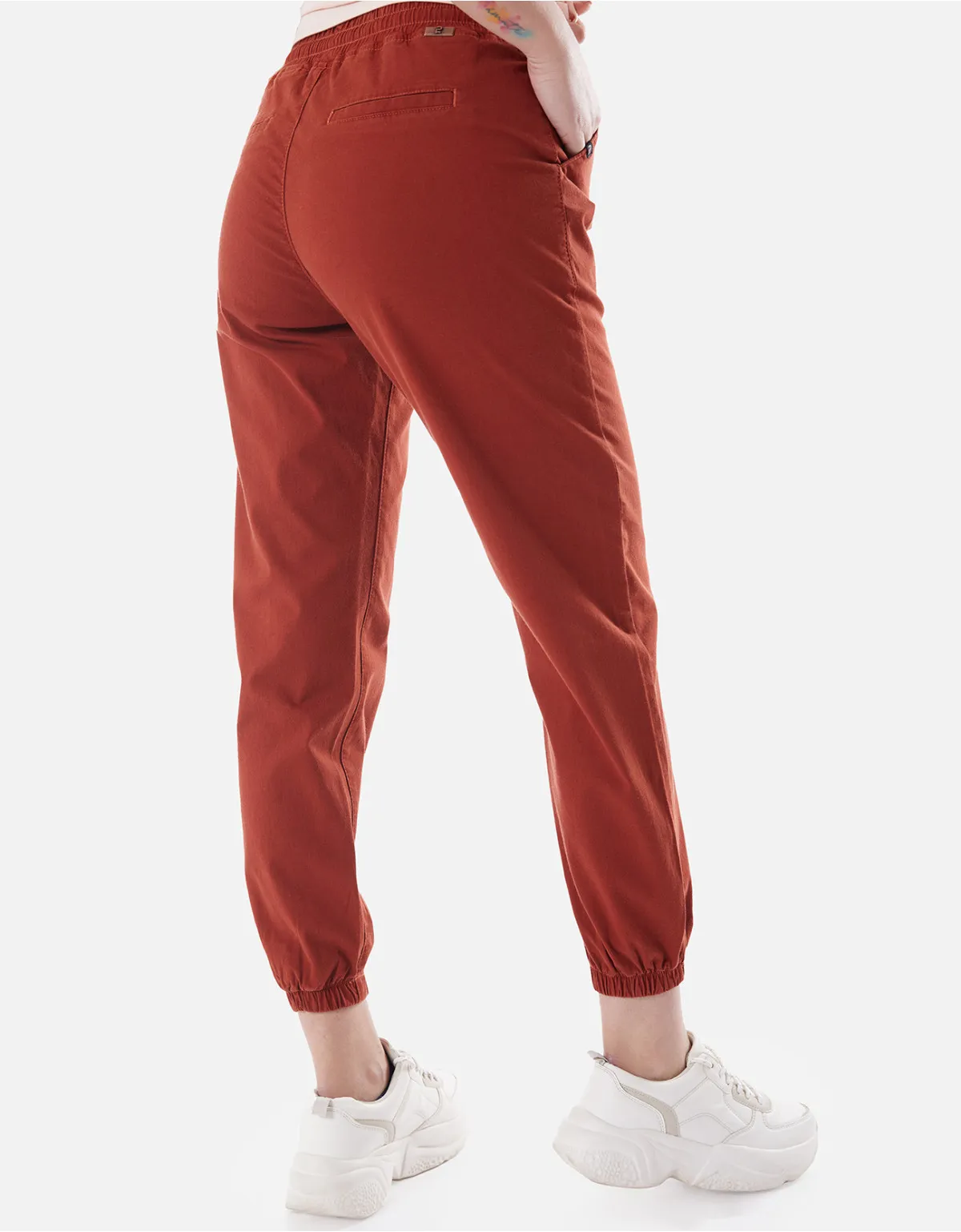 Pantalón jogger rojo tiro alto mm