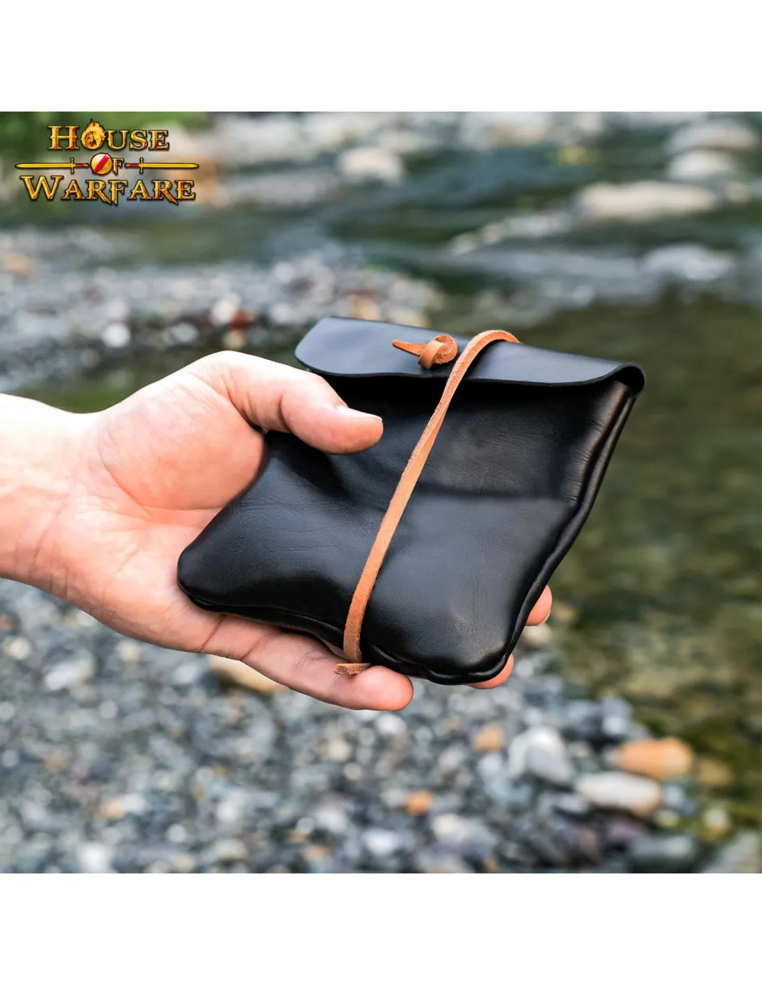 Piedras rúnicas celtas con bolsa en cuero