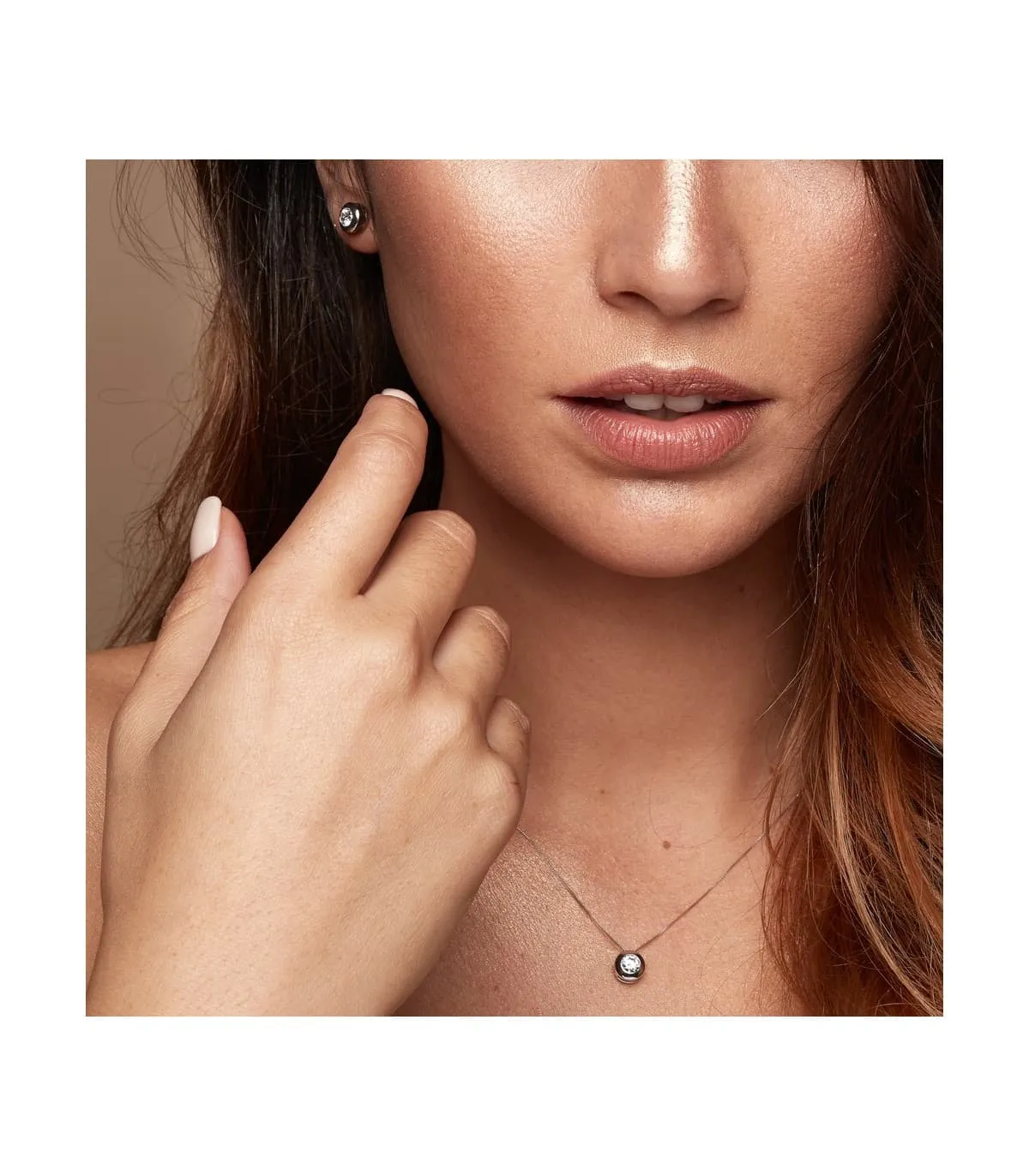 Puces d'oreilles or blanc Mercedes 7 mm 18 Carats