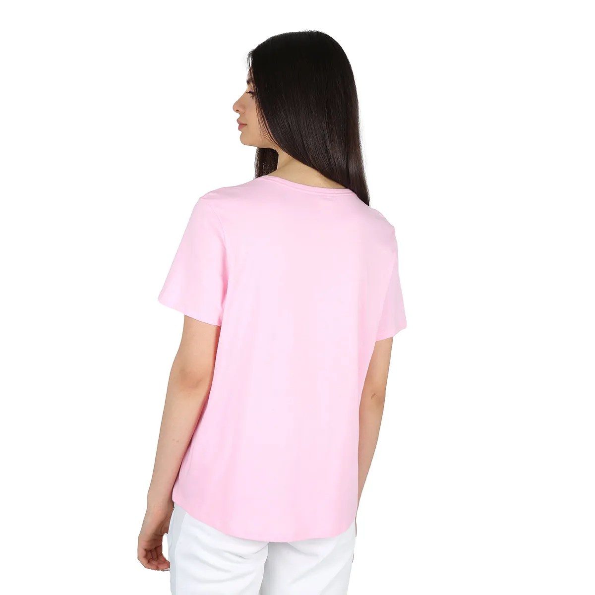 Remera Urbana Nike Club Essentials Mujer